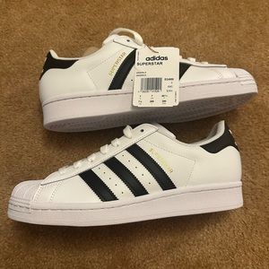 ADIDAS Superstar Sneakers Men’s size 7.5 Woman’s 9 NIB